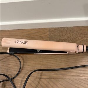 Lange Soft Pink Hair Straightener